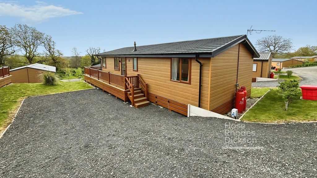 Property photo 1 of 8 Pbox-Img.Jpg