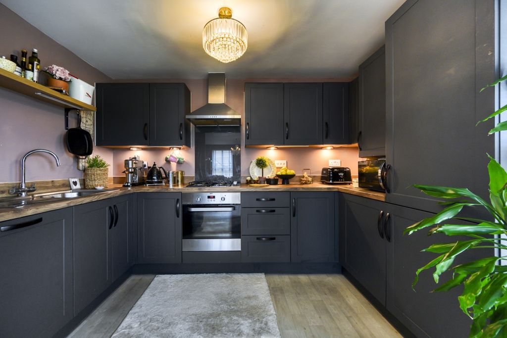 Property photo 2 of 16 Dsc_8996