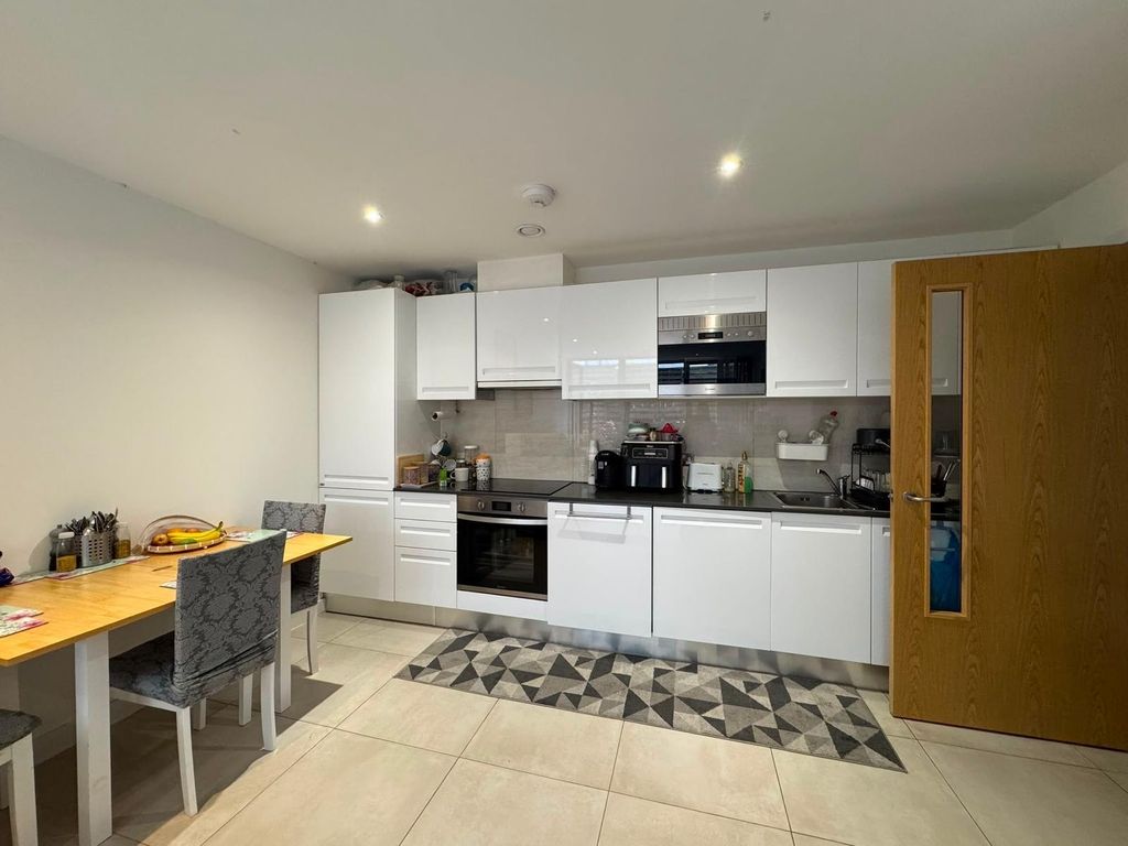 Property photo 3 of 10 Flat 1 Emporium Court, 219 Alexandra Avenue, Ha2 9