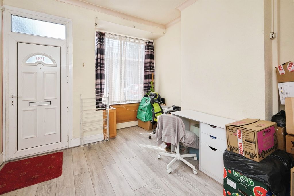 Property photo 2 of 19