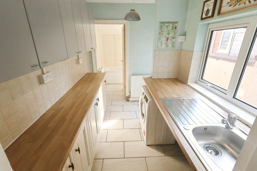 Property photo 2 of 14 Utility Room