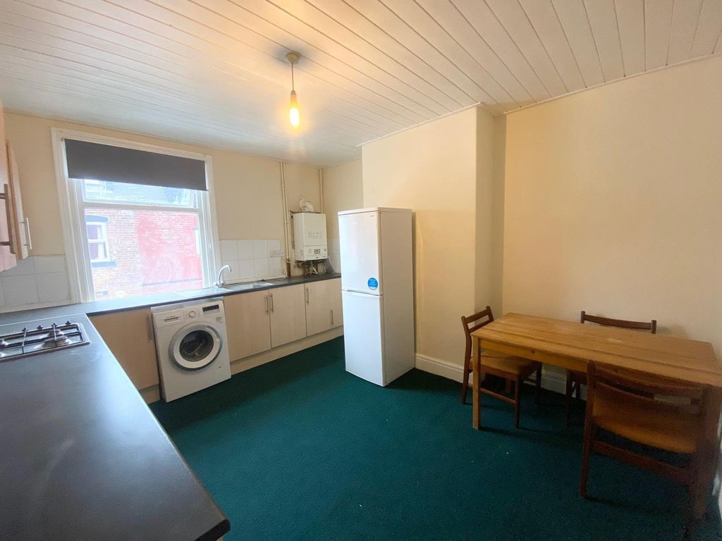 Property photo 2 of 6 Picture No. 24