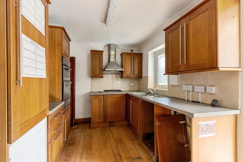 Property photo 2 of 22 Pbox-Img.Jpg