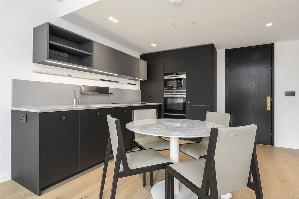 Property photo 2 of 10 Kitchen Diner