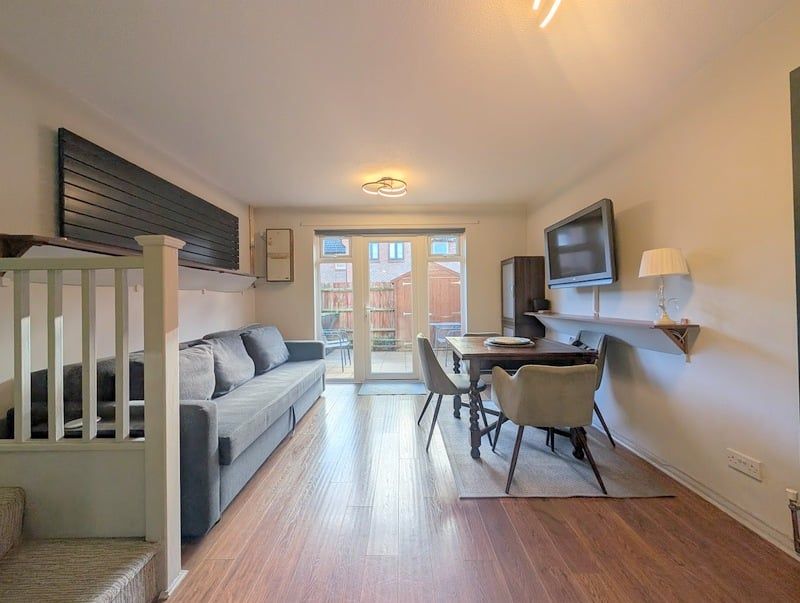 Property photo 2 of 10