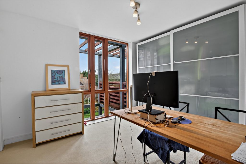 Additional image 8 of 2 bed flat for saleMeadowcroft, Cambridge, Cambridgeshire CB4