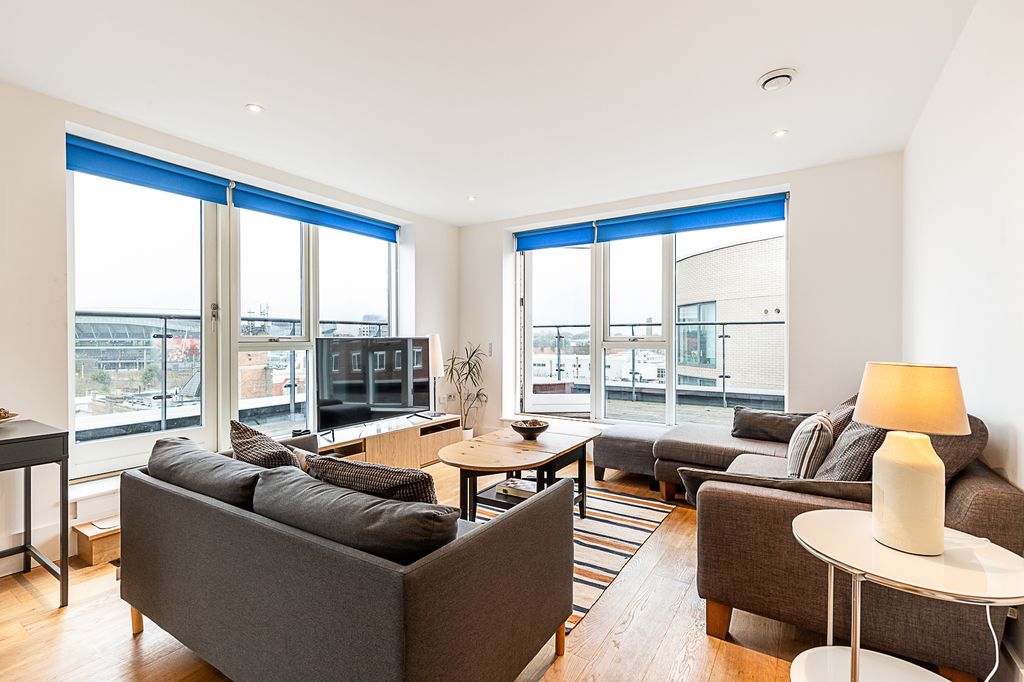 Property photo 1 of 35