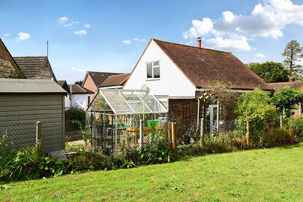 Property photo 3 of 32