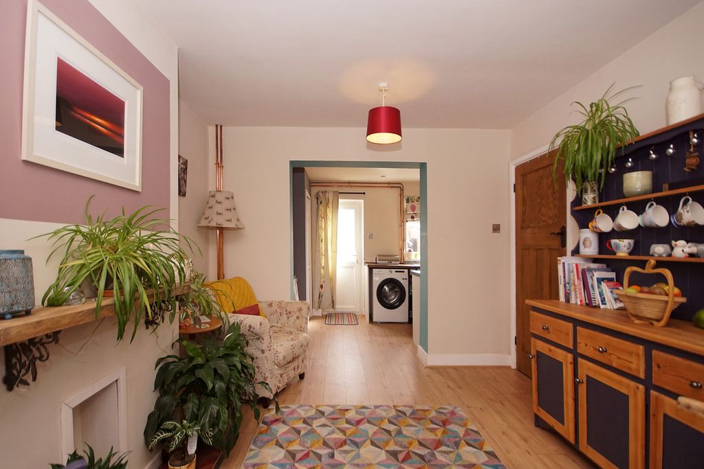 Property photo 2 of 23