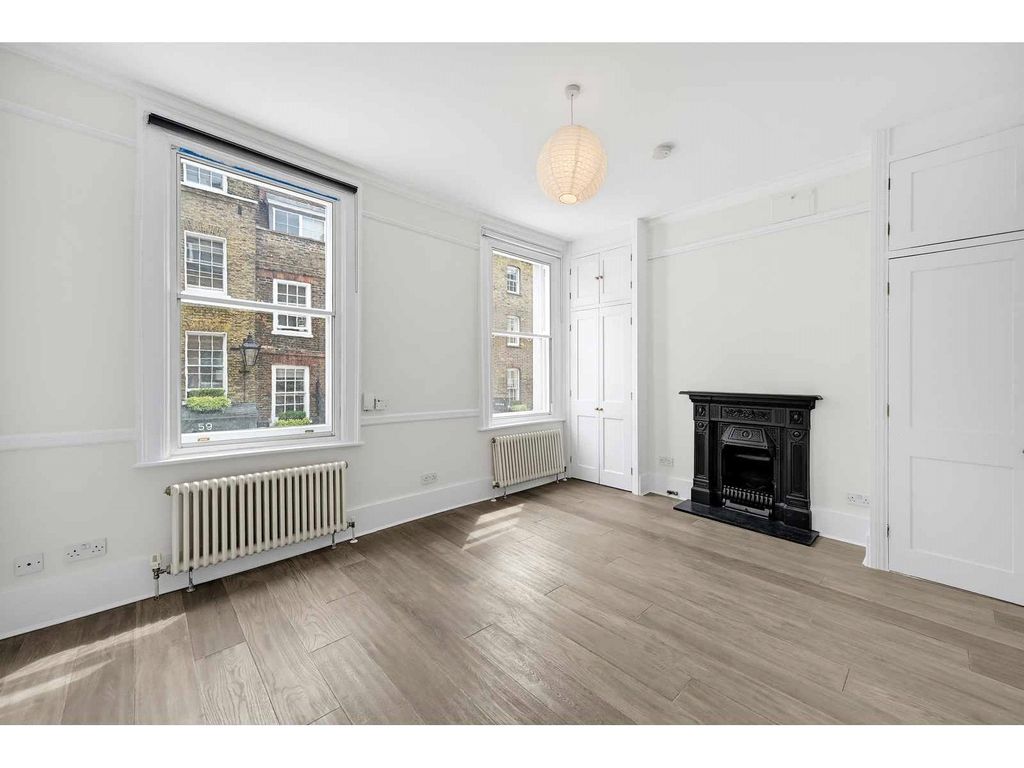 Property photo 1 of 14 Monmouth Street