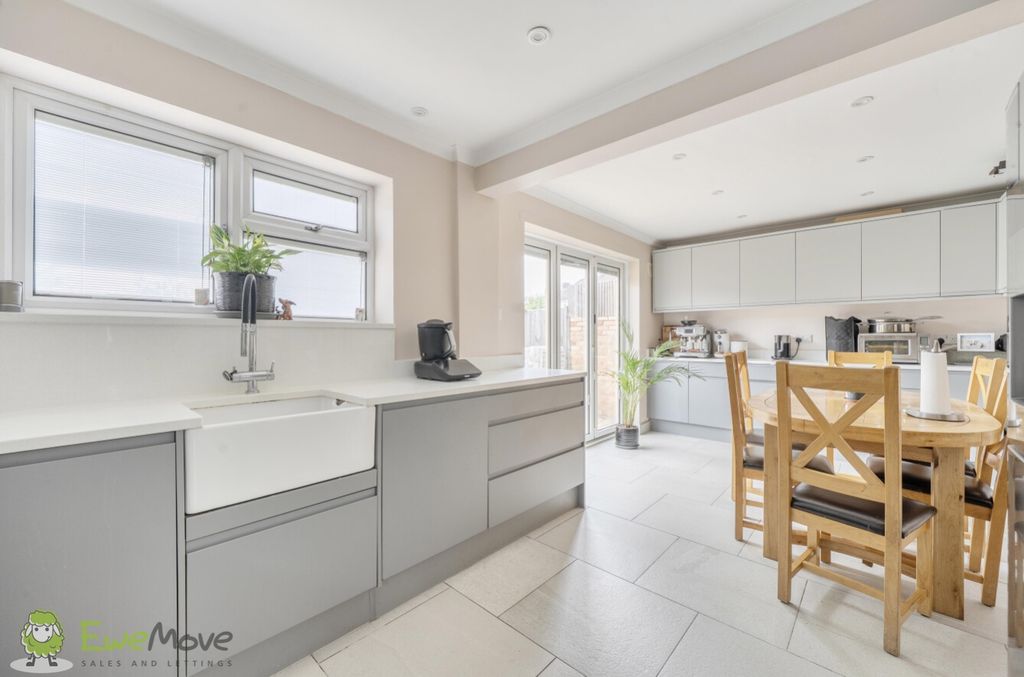Property photo 2 of 16 Kitchen Dining Room