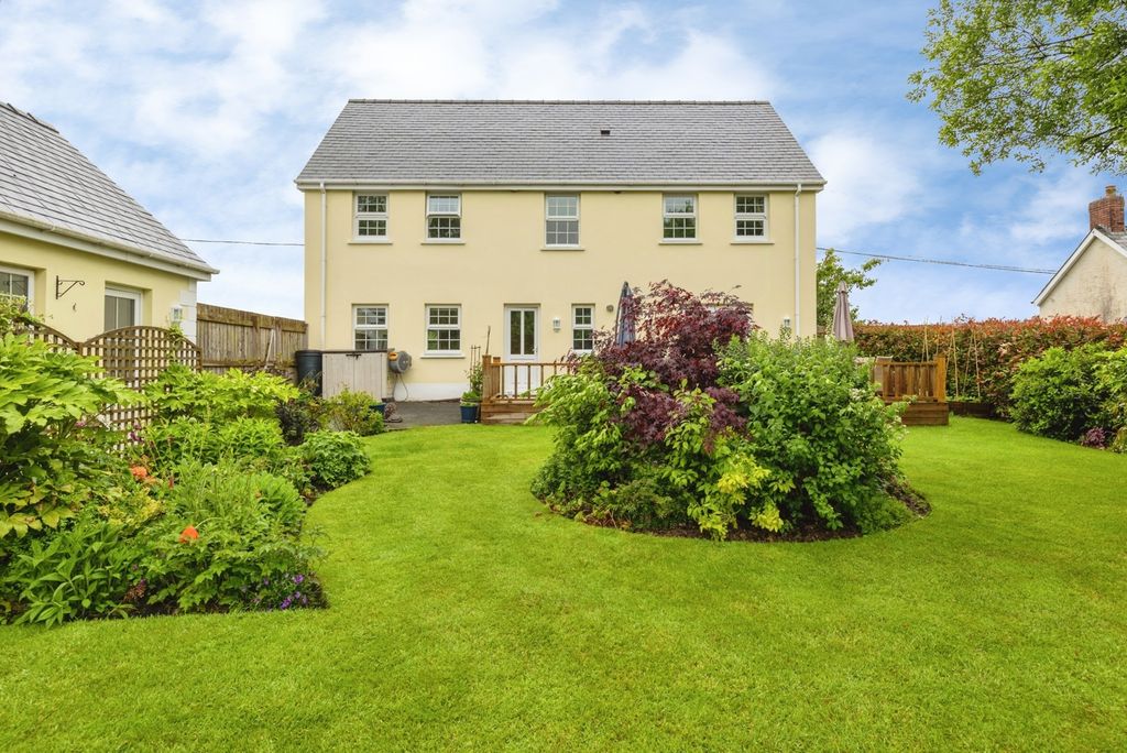Property photo 2 of 31 Pbox-Img.Jpg