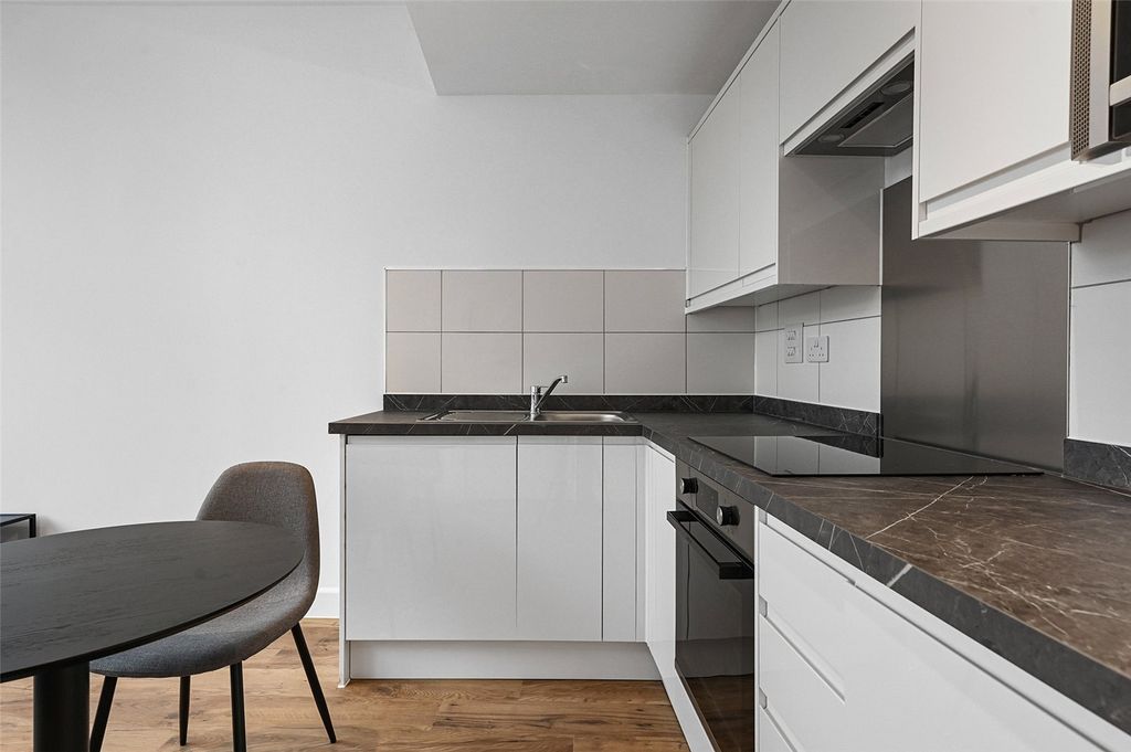 Property photo 2 of 10 Kitchen Diner