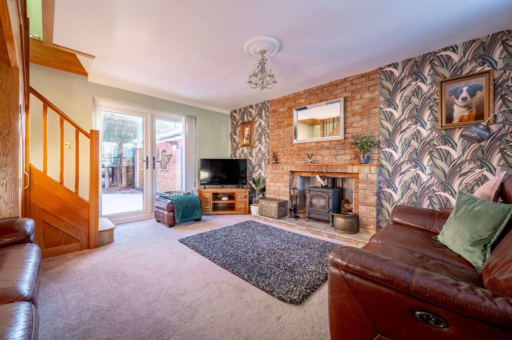 Property photo 3 of 25