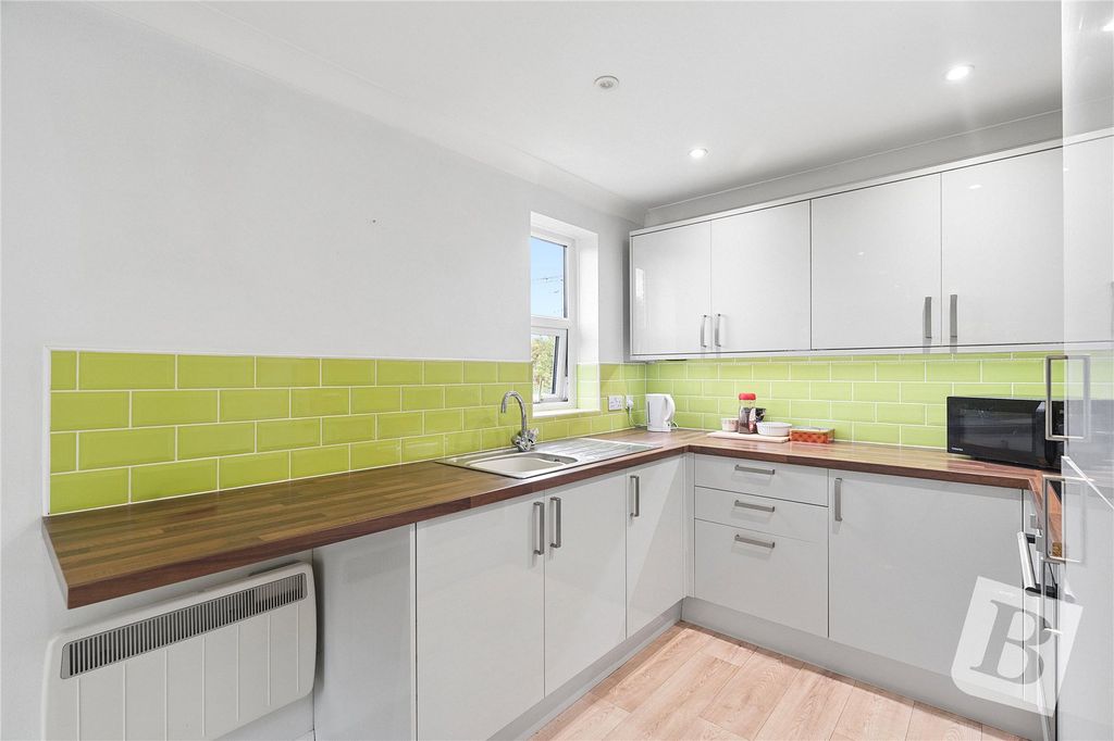 Property photo 2 of 13 Kitchen