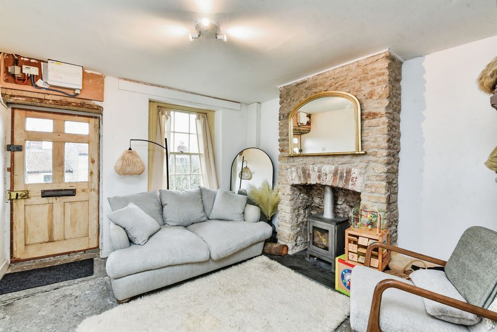 Property photo 2 of 14