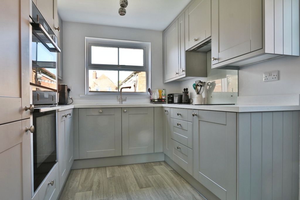 Property photo 3 of 16 4146938