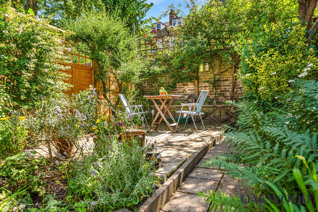 Property photo 3 of 17