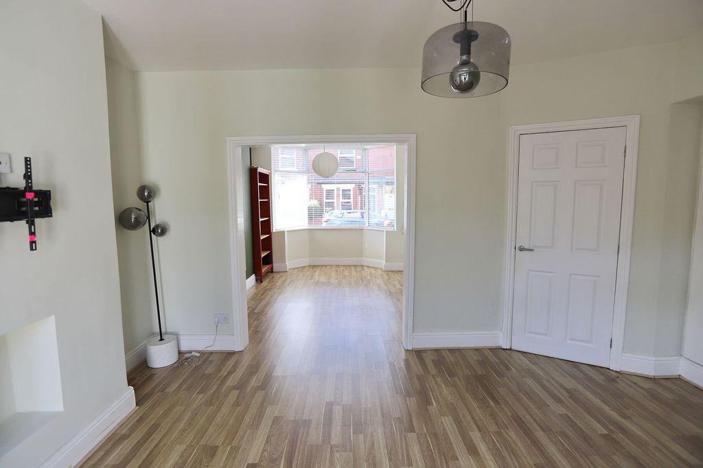 Property photo 3 of 23