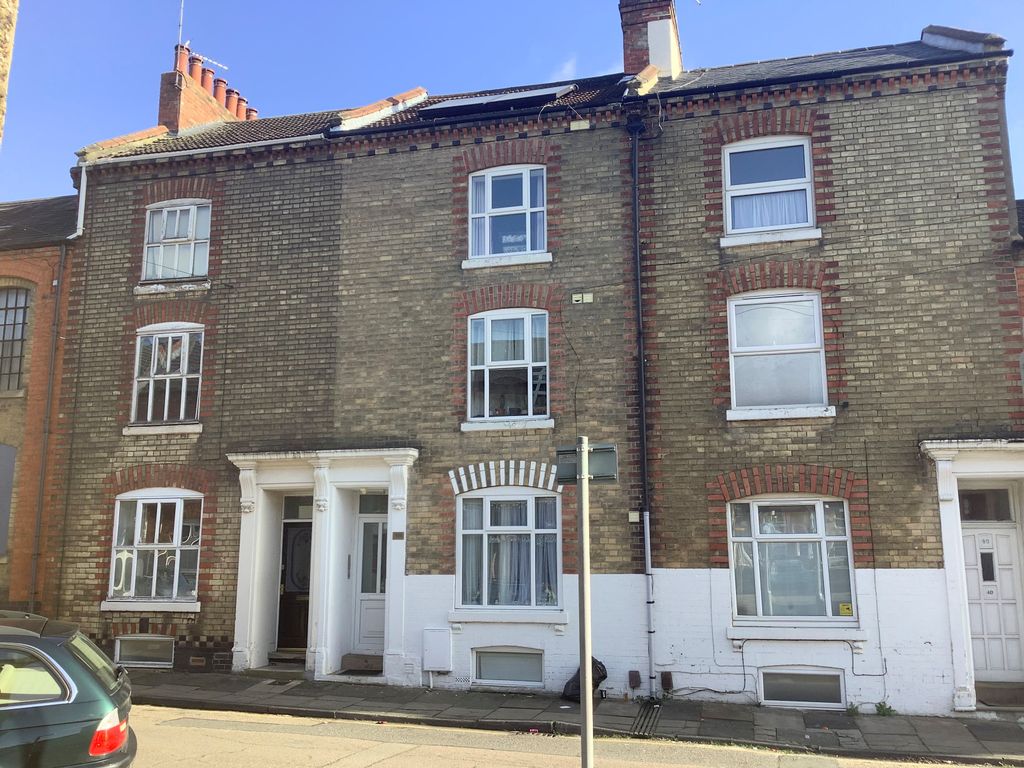 Property photo 1 of 5