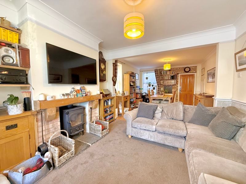 Property photo 2 of 22 Lounge