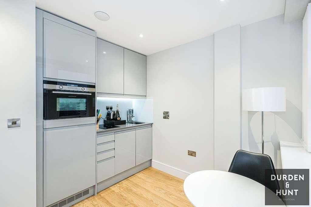 Property photo 2 of 20 Rosebery House