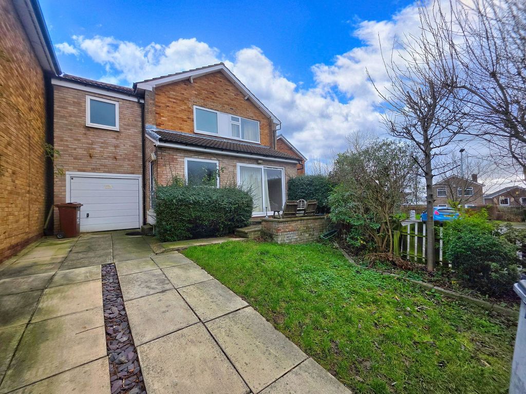 Property photo 2 of 18