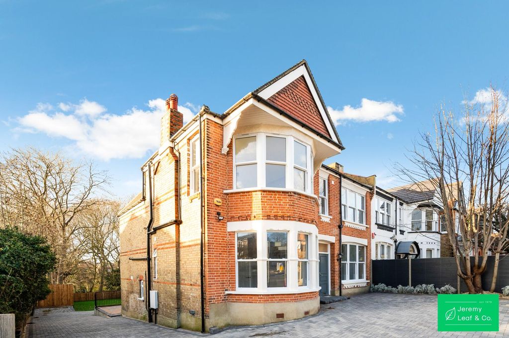 Property photo 1 of 24 Front (Exterior)