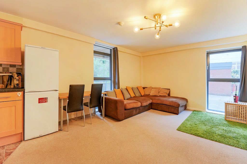 Property photo 1 of 17 Open Plan Living