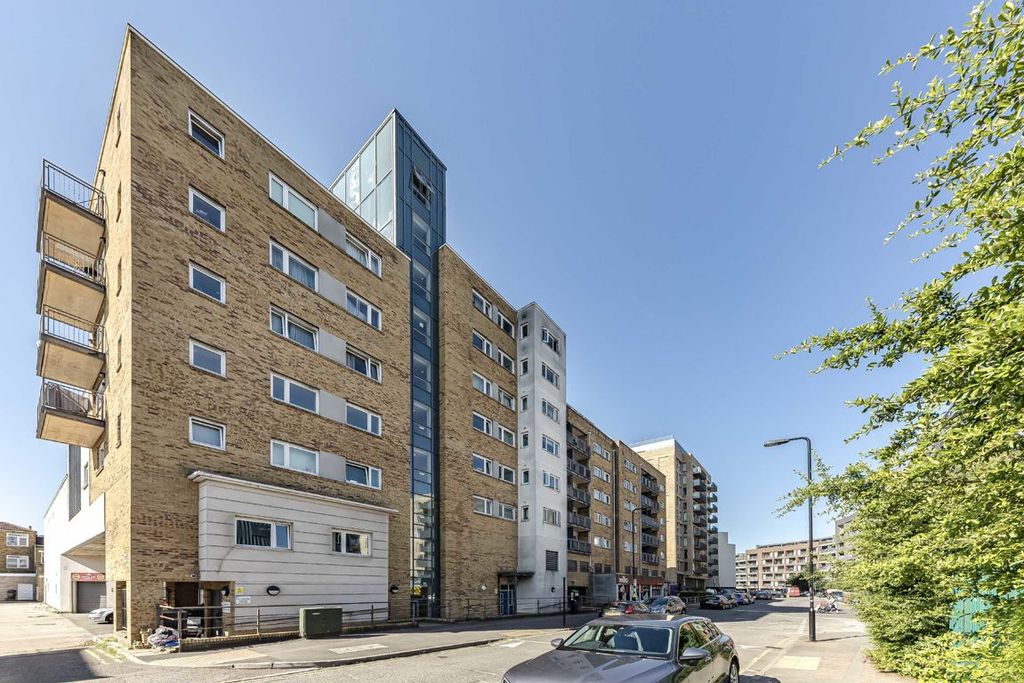 Property photo 1 of 8