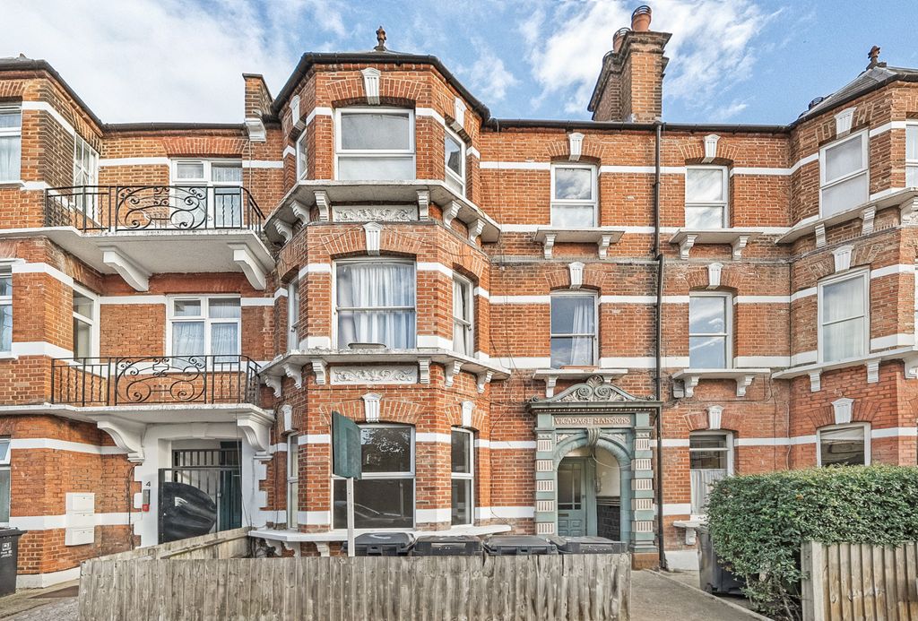 Property photo 3 of 12