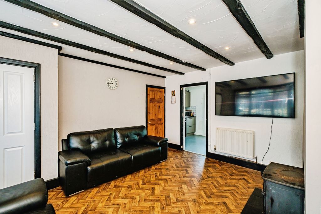 Property photo 3 of 20