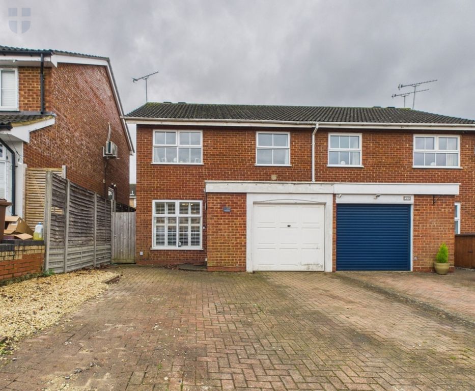 Property photo 1 of 13 Cam03218G0-Pr0897-Still016