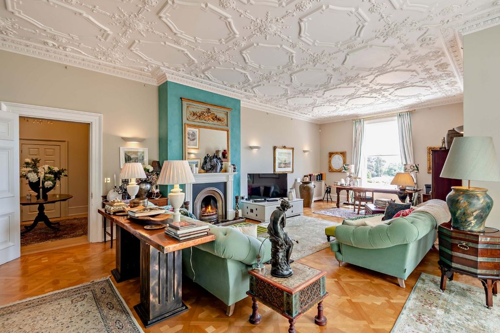 Property photo 2 of 16 Drawing Room