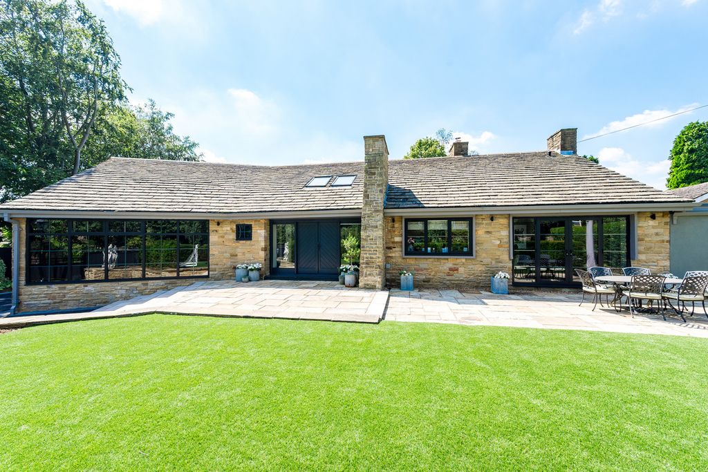 Property photo 2 of 46