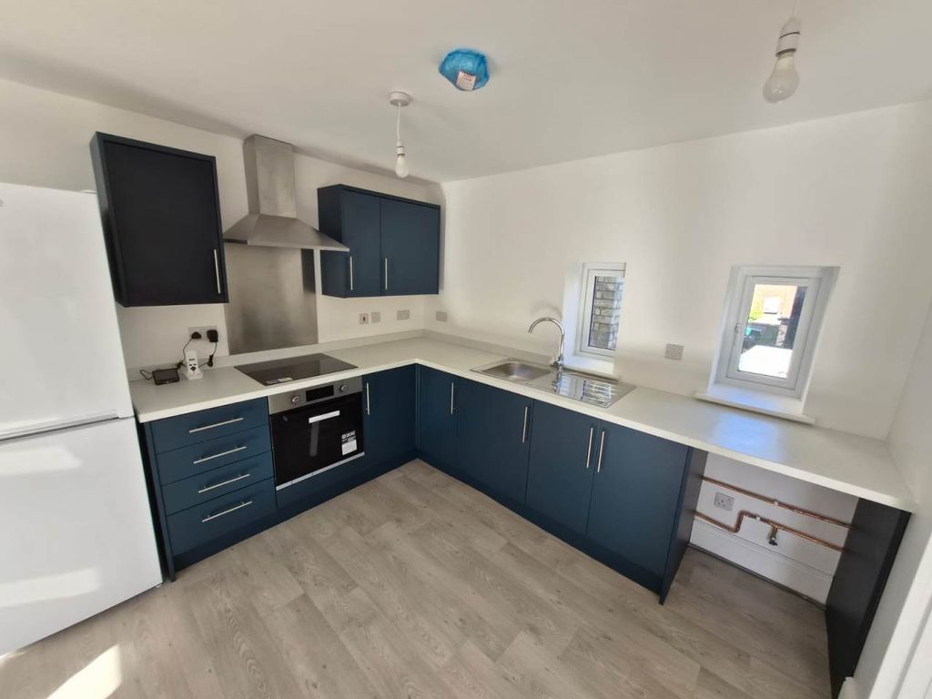 Property photo 3 of 6 Kneesworth St Royston (2)