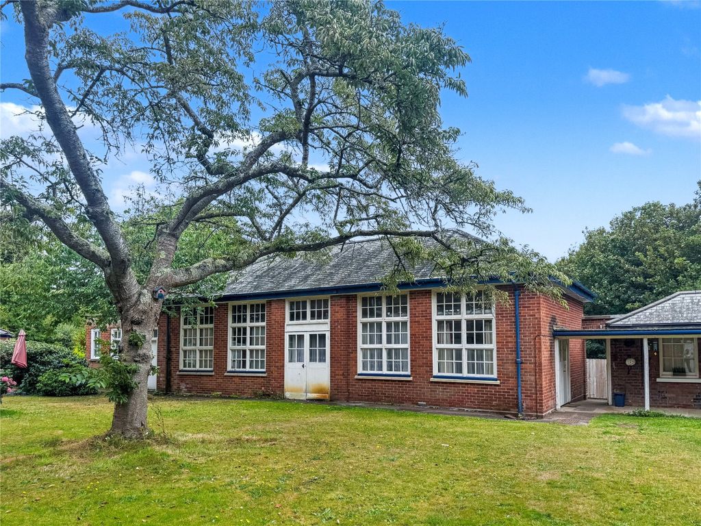 Property photo 1 of 15 Picture No. 23