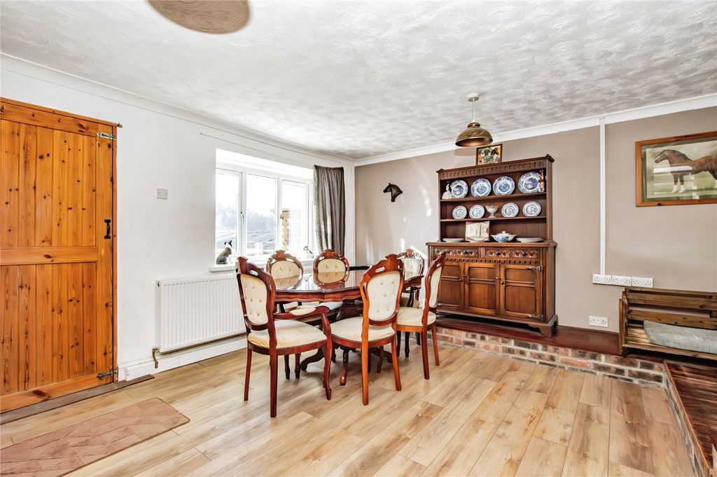 Property photo 3 of 19 Picture No. 06