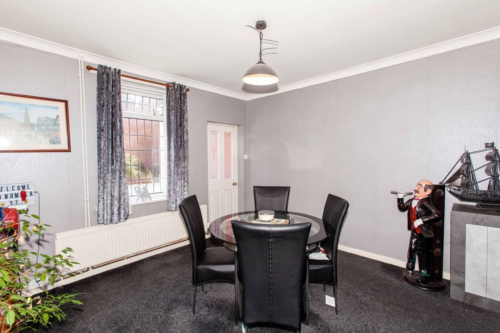 Property photo 3 of 24