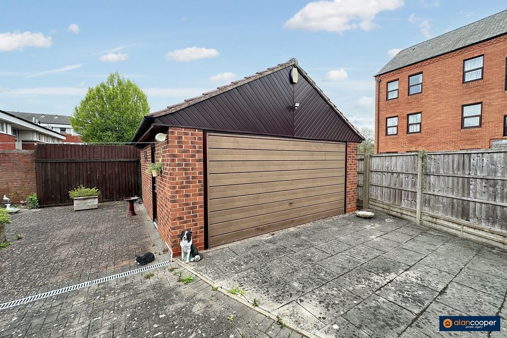 Property photo 2 of 12 4065184