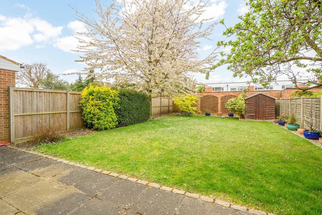 Property photo 2 of 8