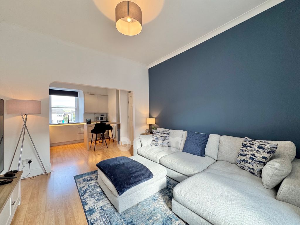Property photo 1 of 20 Main Street, Dalry Lounge Pic
