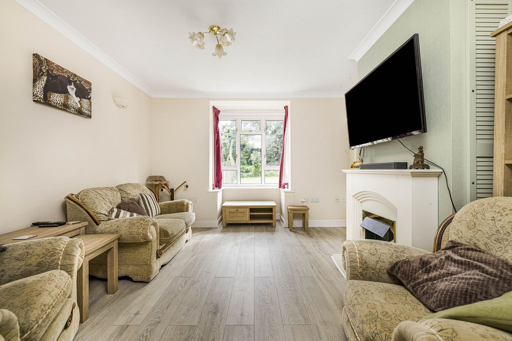 Property photo 2 of 12