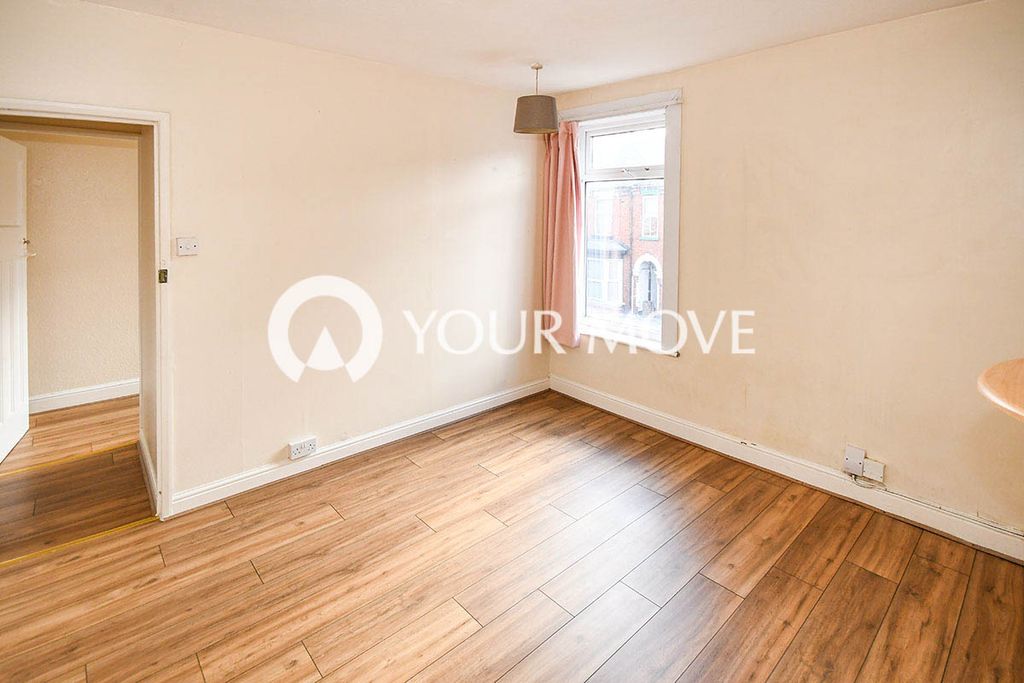 Property photo 3 of 8 Dining Room