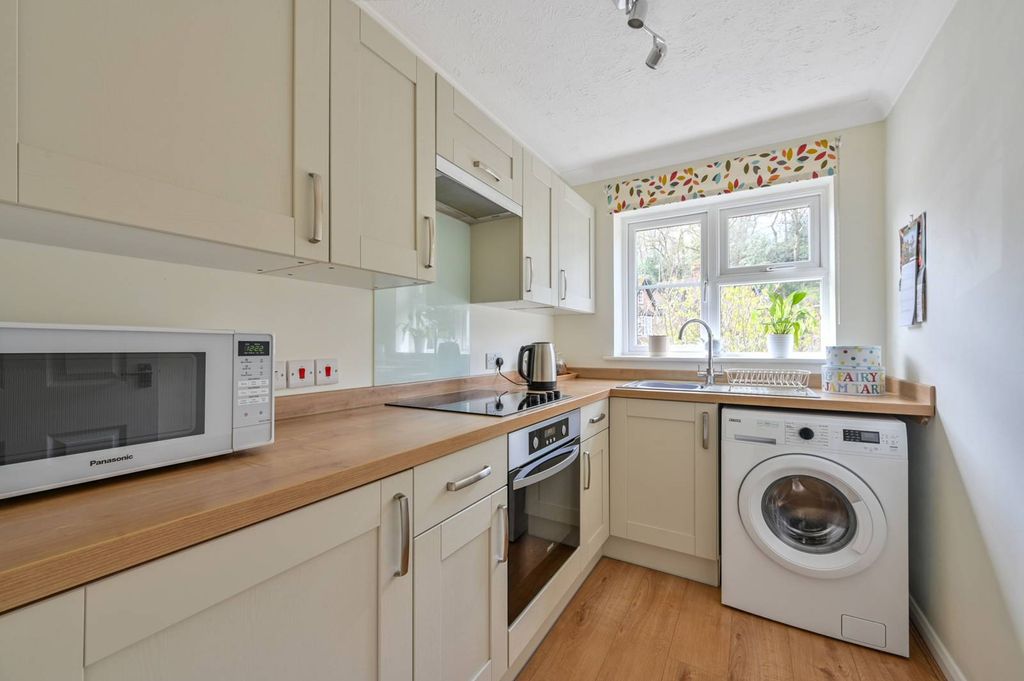 Property photo 2 of 7