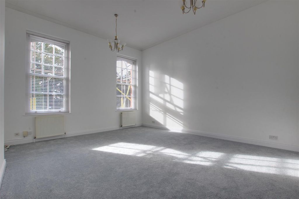 Property photo 2 of 10 Img_0433-Img_0435.Jpg