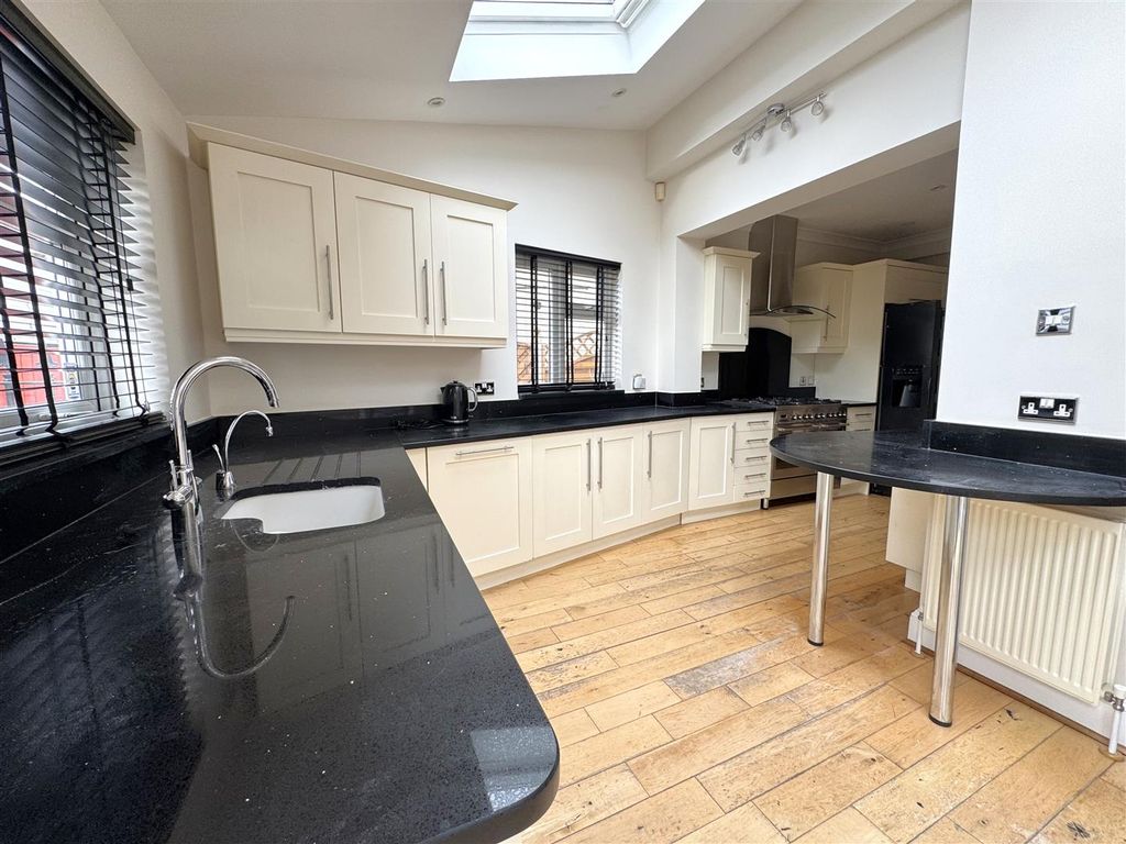 Property photo 3 of 18 Img_2602.Jpeg