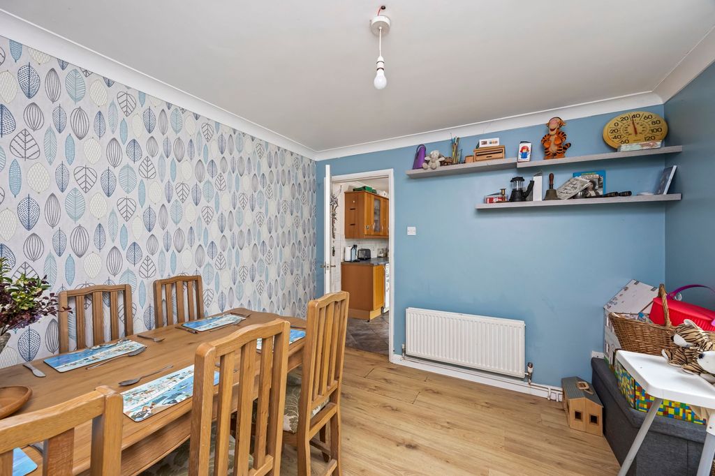 Property photo 3 of 22