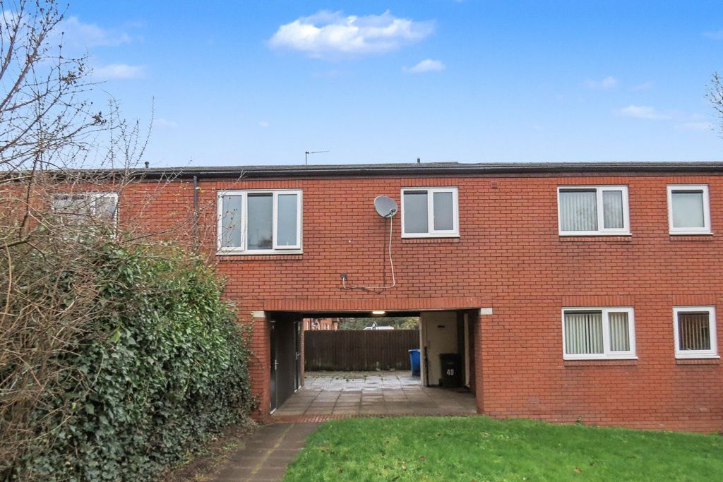 Property photo 1 of 19 48 Fell View, Chorley, Lancashire, Pr6 0Nu