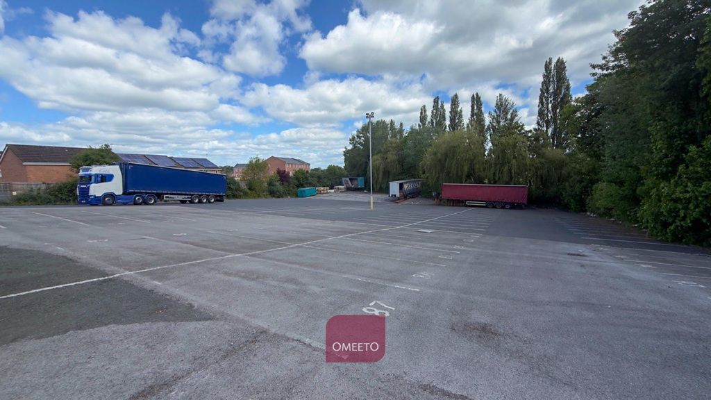 Property photo 1 of 2 Storage Land To Let
